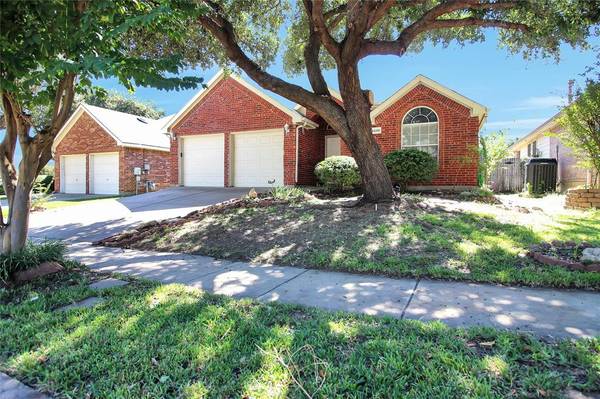 4508 Gila Bend Lane, Fort Worth, TX 76137