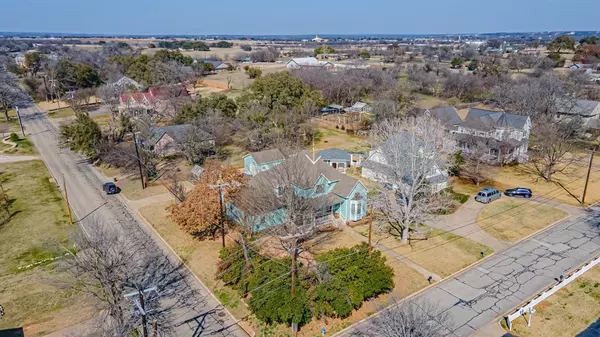 Granbury, TX 76048,228 W Moore Street