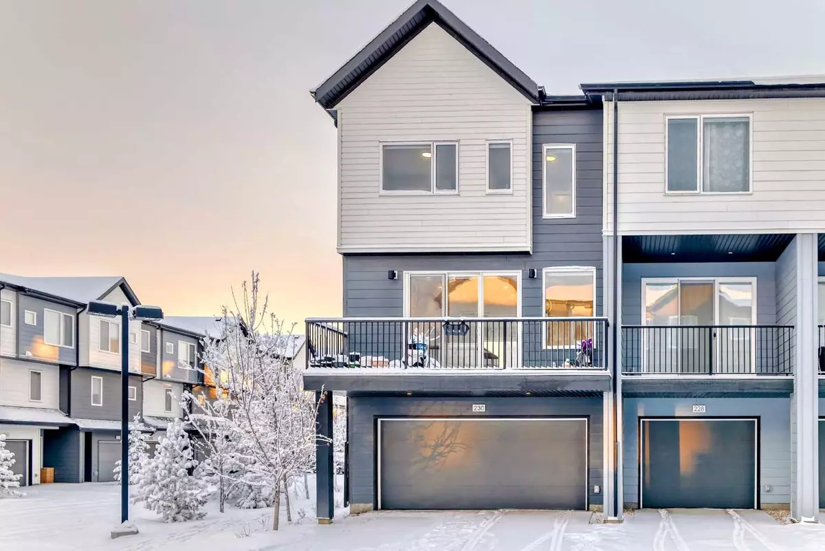 Calgary, AB T3N 1Y8,230 Skyview Ranch Circle NE