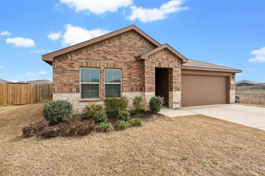 3100 Winoak Drive, Fort Worth, TX 76123