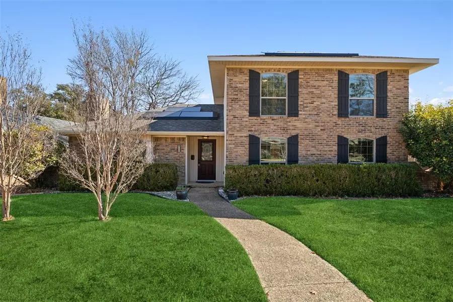 404 Mossbrook Drive, Richardson, TX 75081