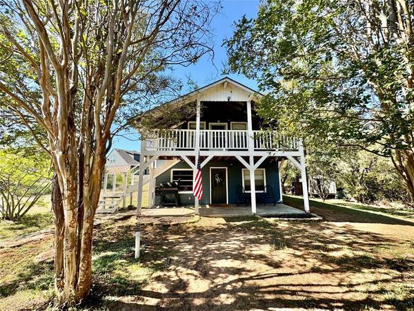 2504 Hillcrest Drive,  Granbury,  TX 76048