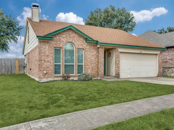 7124 Summerset Drive, Benbrook, TX 76126