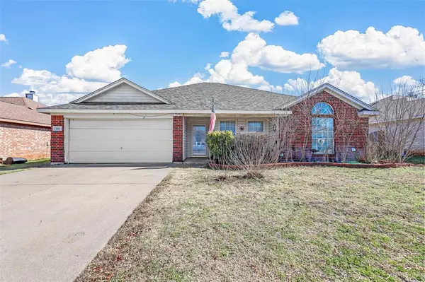 521 Pine Street, Crowley, TX 76036