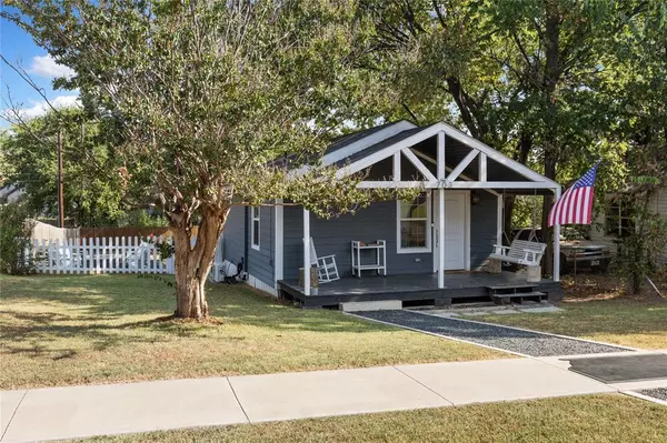 703 E Gandy Street, Denison, TX 75021