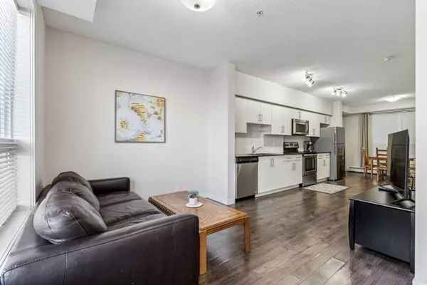 Calgary, AB T2M4Z5,1740 9 ST NW #102