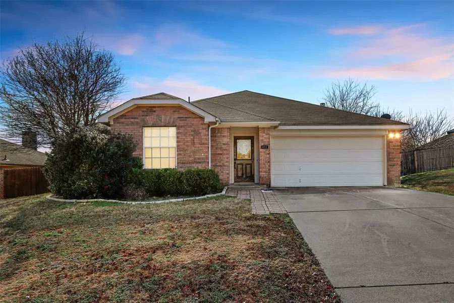 853 Edgehill Road, Burleson, TX 76028