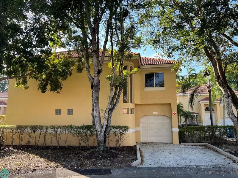 11285 LAKEVIEW  #35, Coral Springs, FL 33071