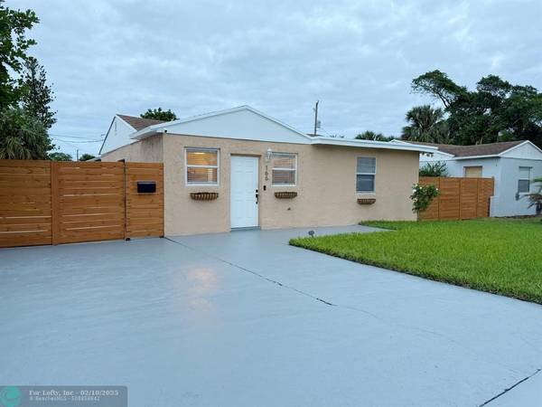 166 W 25th St, Riviera Beach, FL 33404