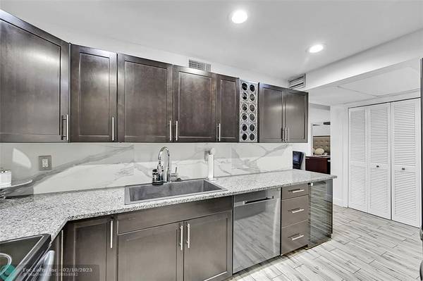 2850 Forest Hills Blvd  #210, Coral Springs, FL 33065