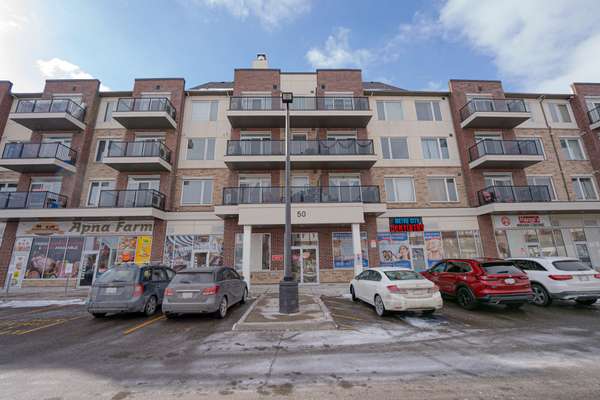 Brampton, ON L6Y 0C1,50 Sky Harbour DR #306