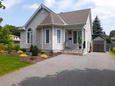 Cornwall, ON K6H 7N4,728 Robin CT