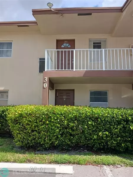 7505 NW 5th court  #201, Margate, FL 33063