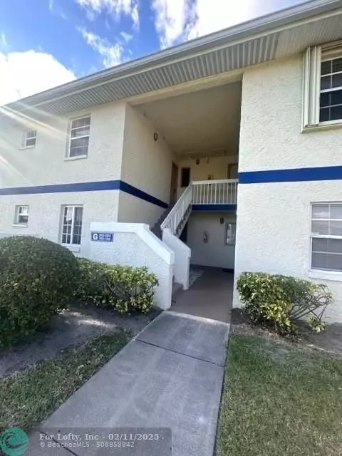 Port St Lucie, FL 34952,1516 SE Royal Green Cir  #202