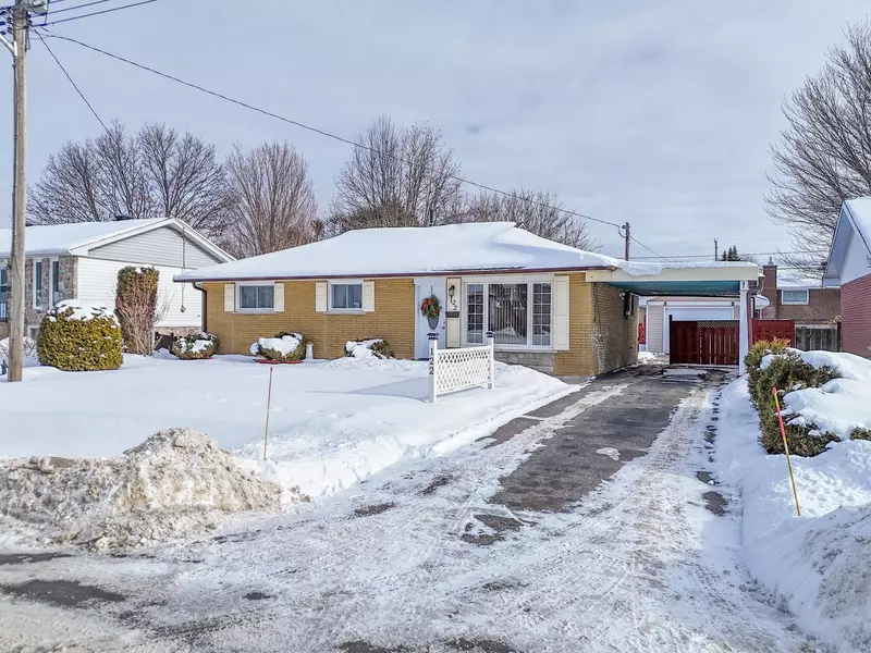 122 Gladstone AVE, North Bay, ON P1A 2L7