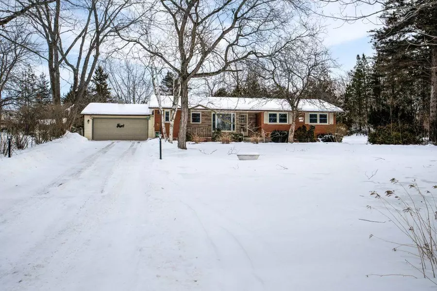 29 Wayne CRES, Quinte West, ON K0K 1L0