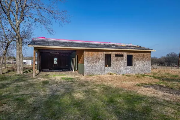 Quinlan, TX 75474,215 Private Road 2308