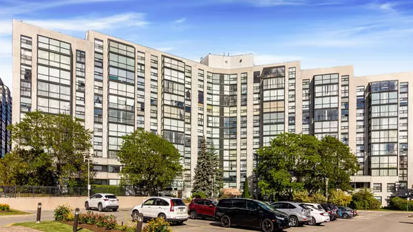 1000 Cedarglen Gate #504, Mississauga, ON L5C 3Z5