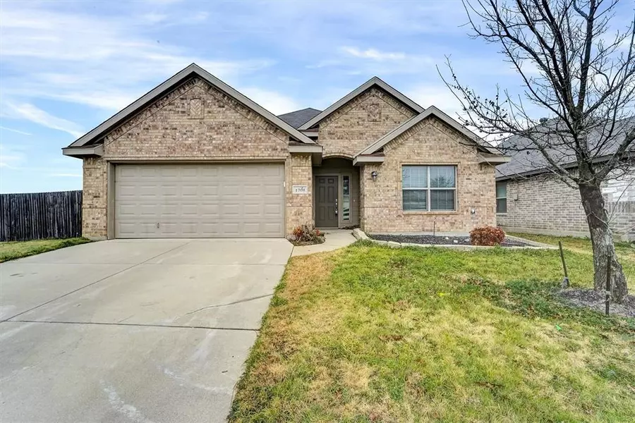 1701 Kings Glen Lane, Fort Worth, TX 76140