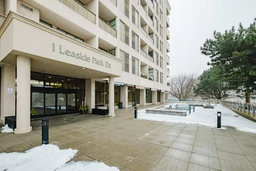 1 Leaside Park DR #303, Toronto C11, ON M4H 1R1