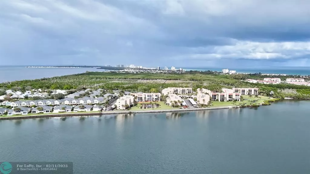 Jensen Beach, FL 34957,3412 NE Causeway Blvd  #201