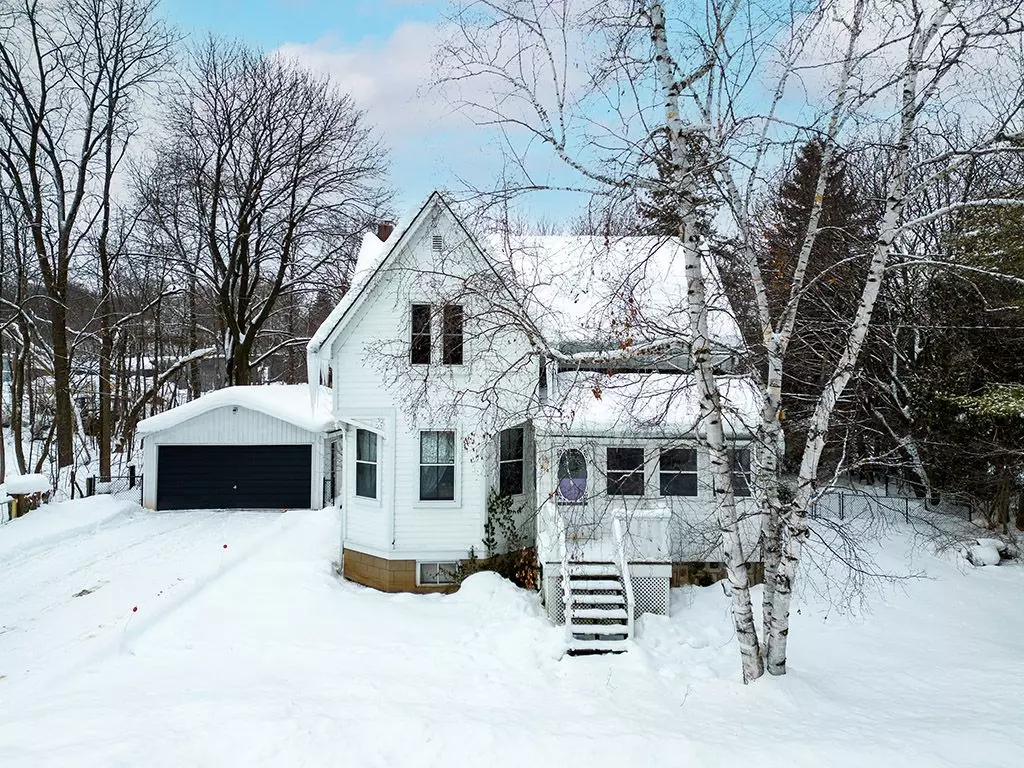 Meaford, ON N4L 1C2,250 Denmark ST