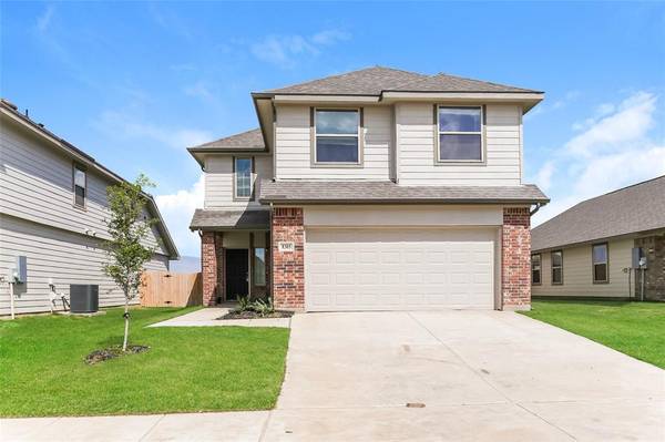 3957 Tarpon Springs Drive, Fort Worth, TX 76123