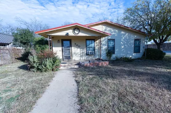 Coleman, TX 76834,700 W 6th Street