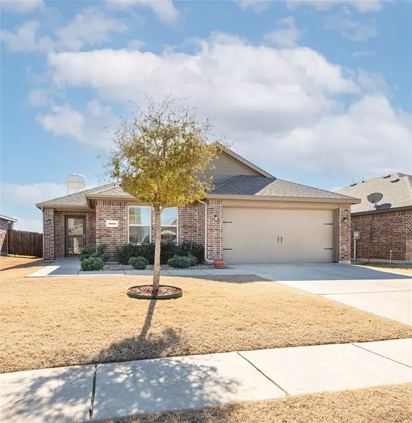 1809 Princeton Avenue, Farmersville, TX 75442