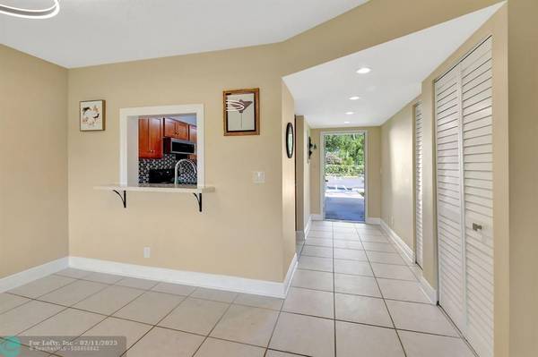 Delray Beach, FL 33445,2900 SW 22nd Cir  #221E