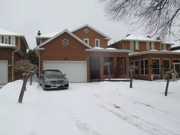 138 VENETIAN CRES, Vaughan, ON L4L 5E8