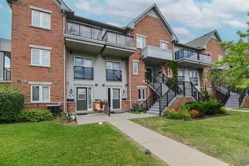 Mississauga, ON L5R 4H5,4620 Guildwood WAY E #5