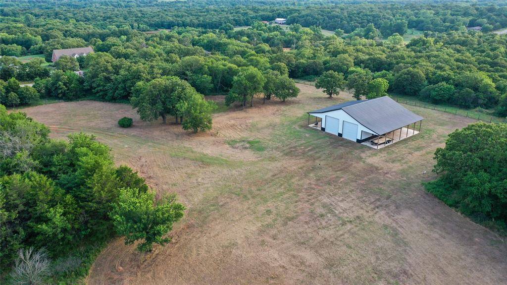 19557 E Coffee Creek Road, Luther, OK 73054