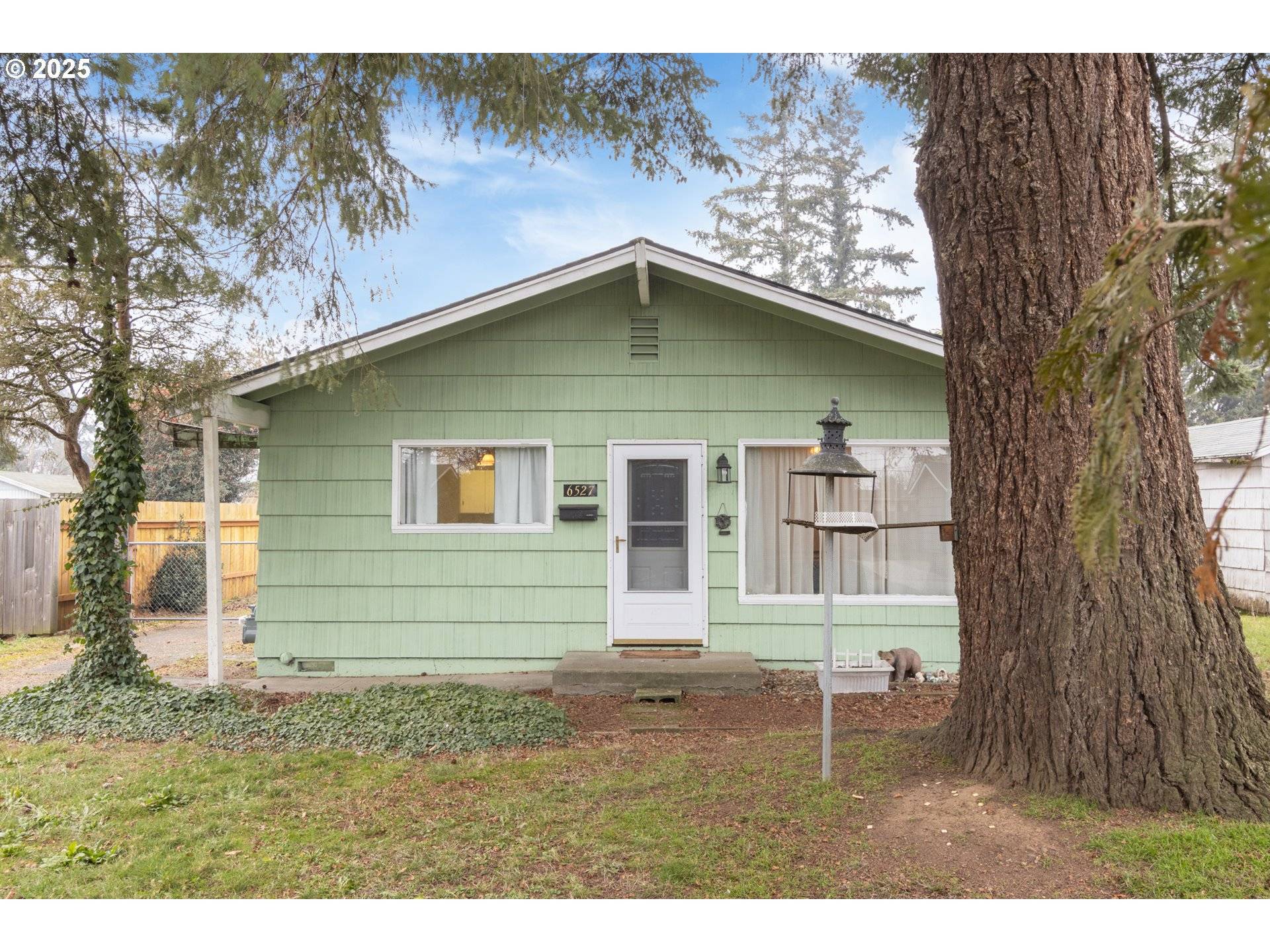 Portland, OR 97206,6527 SE 77TH AVE