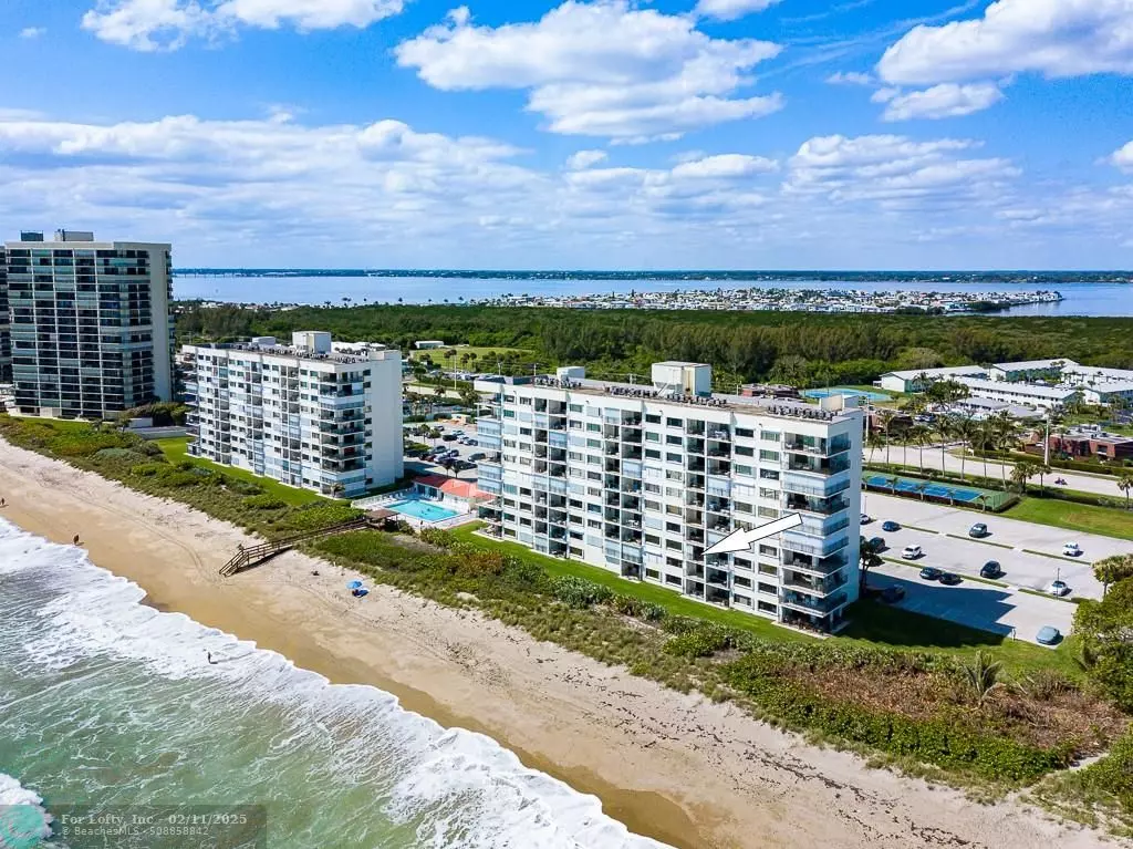 Jensen Beach, FL 34957,9400 S Ocean Dr  #303