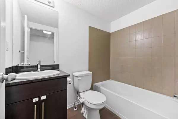 Calgary, AB T3J 0N6,7180 80 AVE NE #221