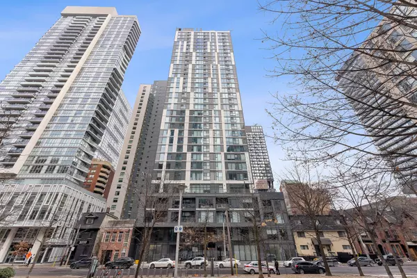 65 Mutual ST #2209, Toronto C08, ON M5B 0E5