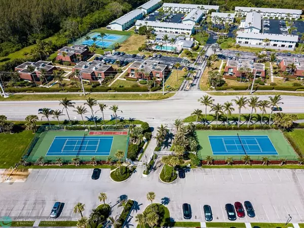 Jensen Beach, FL 34957,9400 S Ocean Dr  #303