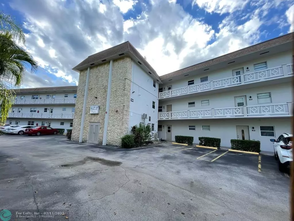 Lauderdale Lakes, FL 33319,3501 NW 47th Ave  #406