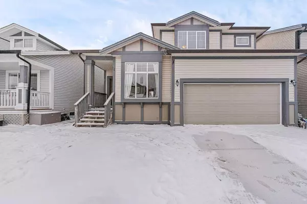 141 Luxstone RD SW, Airdrie, AB T4B 0J7