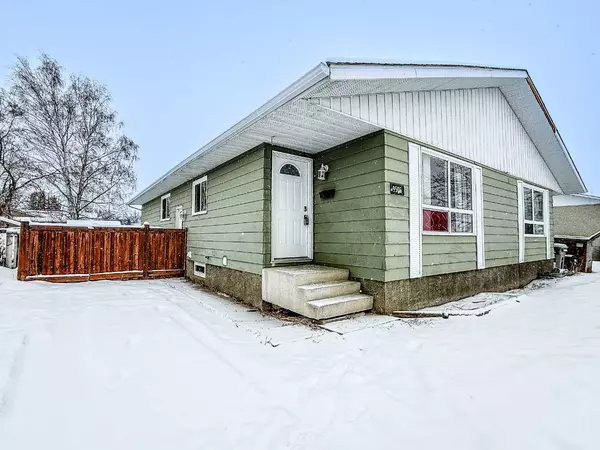 9506 76 AVE, Grande Prairie, AB T8V 4T6