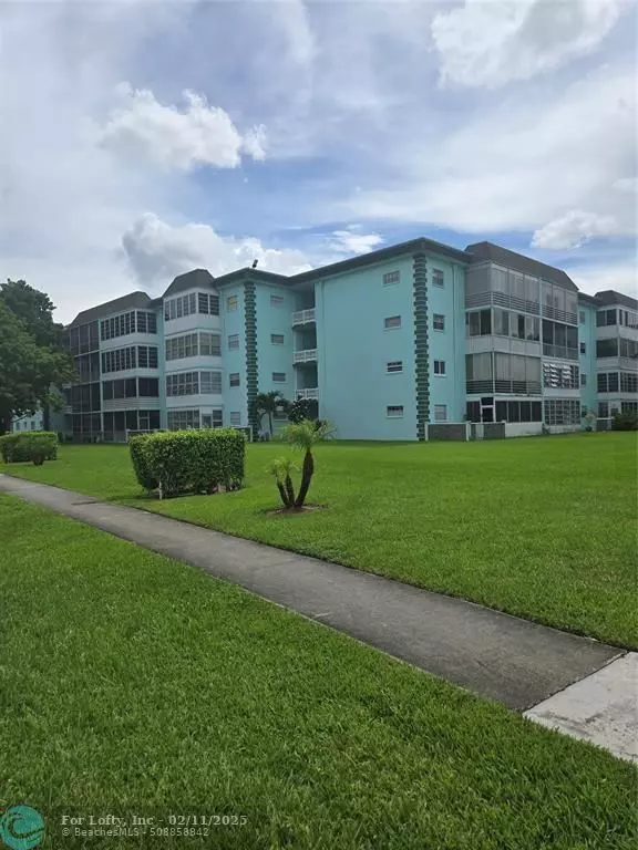 4401 NW 41st St  #109, Lauderdale Lakes, FL 33319