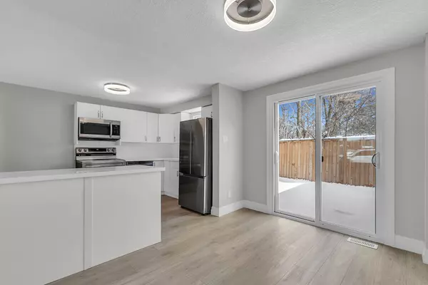 Cambridge, ON N3H 4Z9,549 Parkview CRES