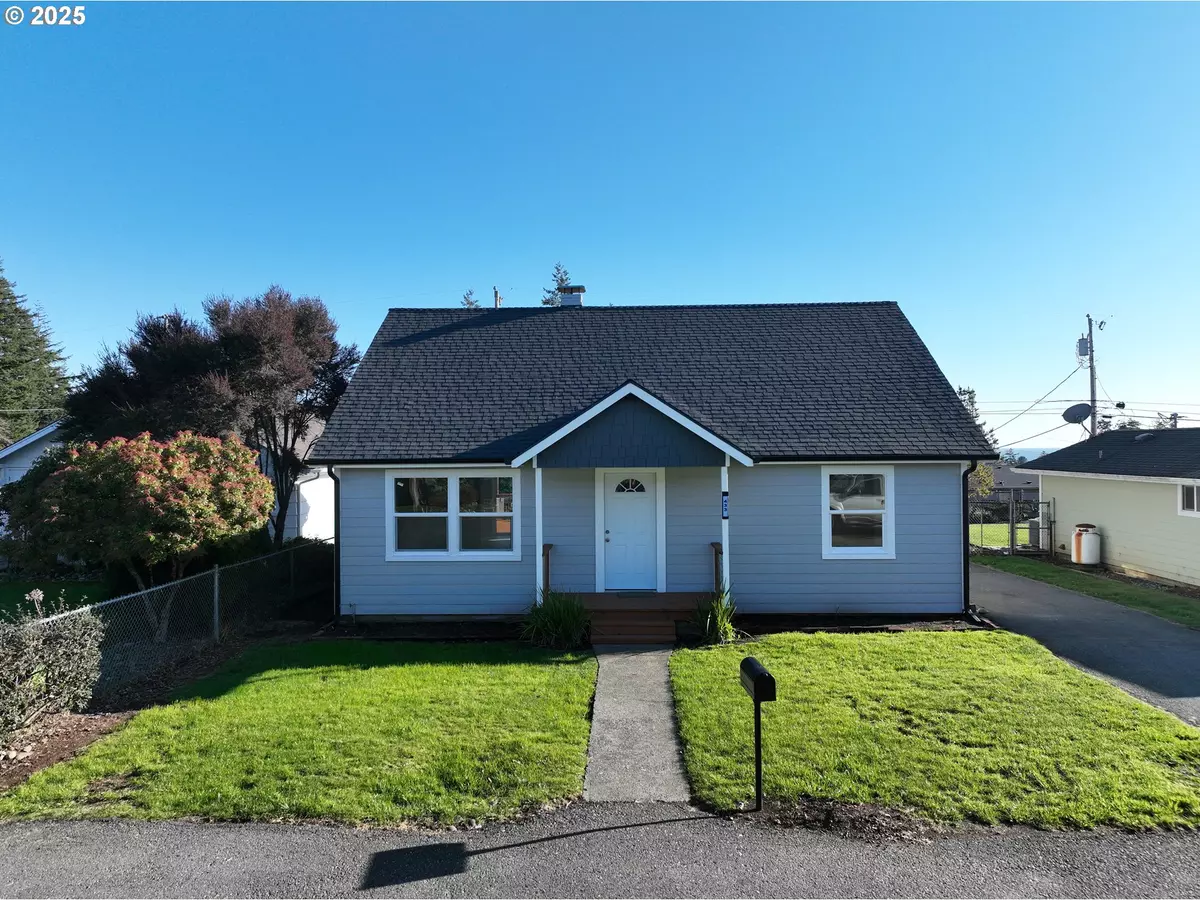 Brookings, OR 97415,433 PINE ST