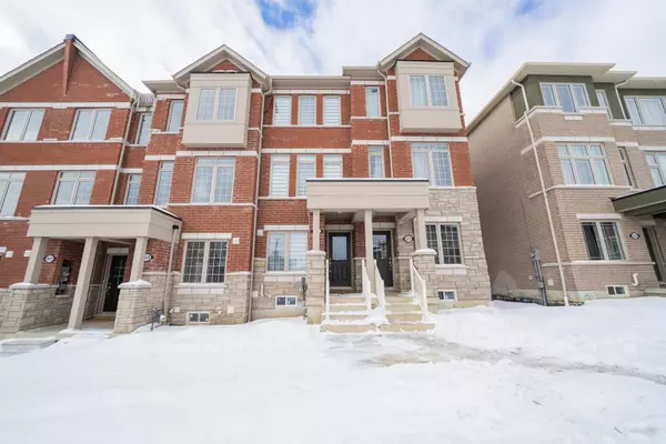 Pickering, ON L1X 0P4,927 Crowsnest HOLW