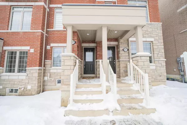 Pickering, ON L1X 0P4,927 Crowsnest HOLW