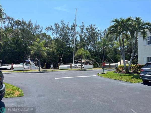 Fort Lauderdale, FL 33308,6315 Bay Club Drive  #3