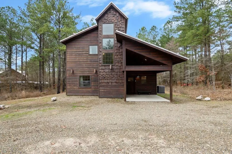 145 Blackgum Trail, Broken Bow, OK 74728