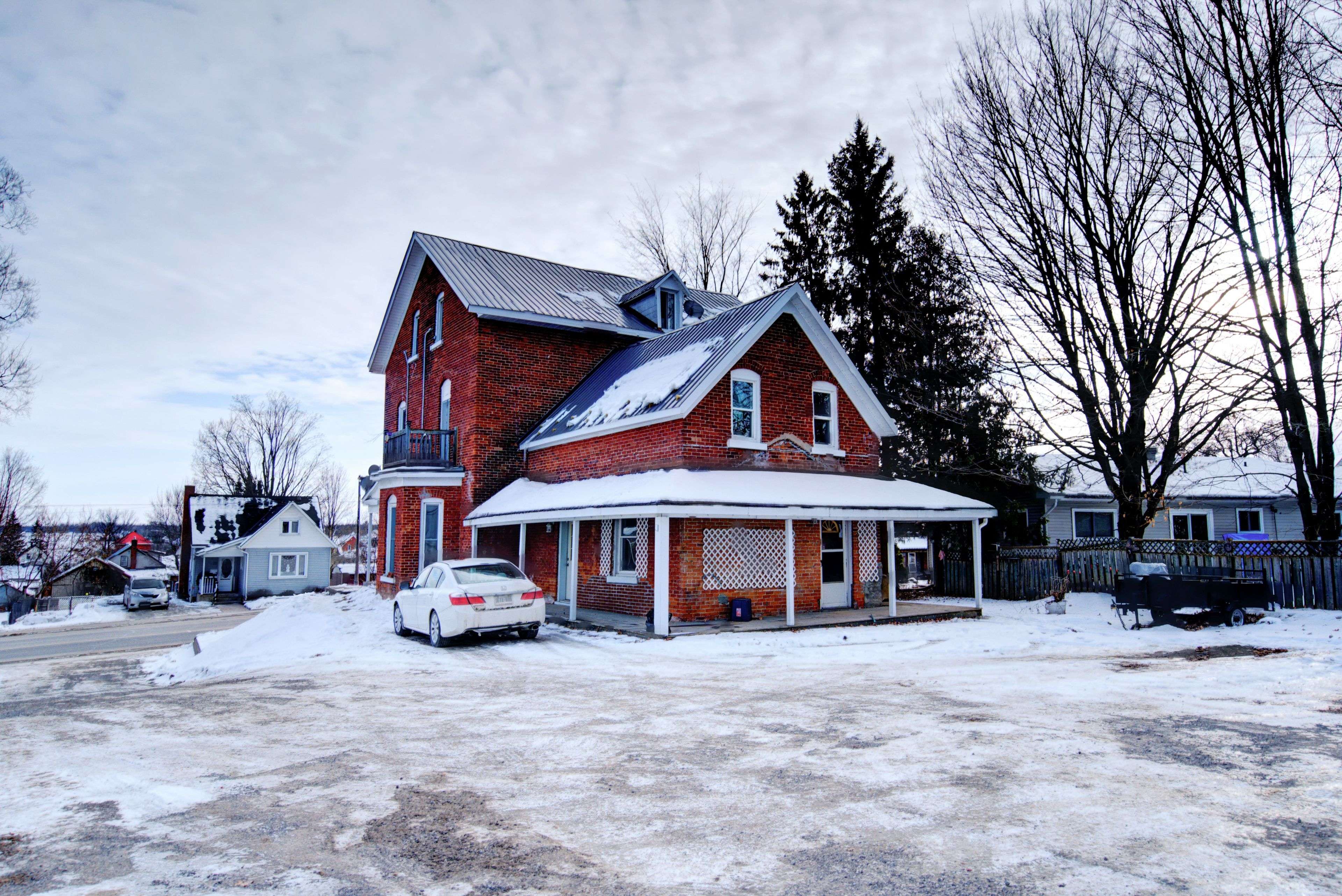 Whitewater Region, ON K0J 1K0,22 Main ST