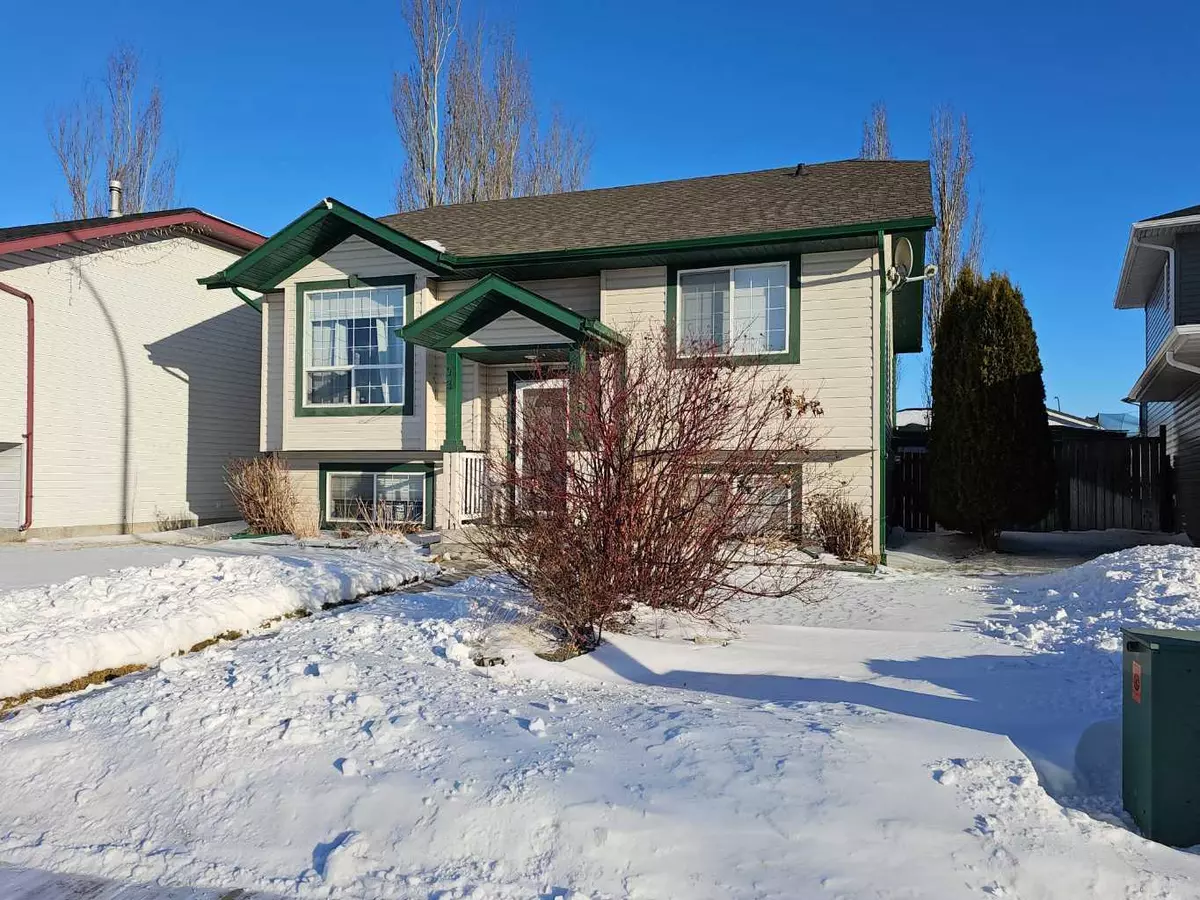 Lacombe, AB T4L 2L4,4 McKinlay CRES